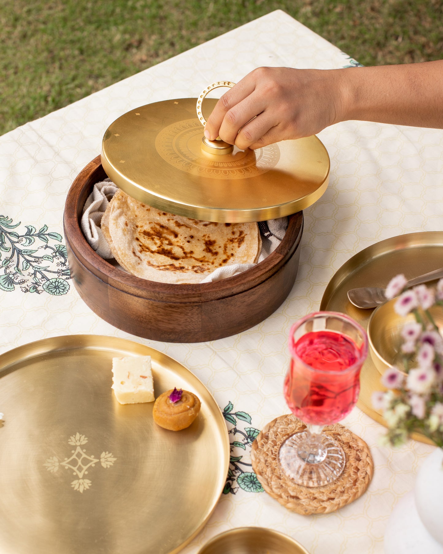 Riwaj Roti box (Mango wood and stainless steel lid)