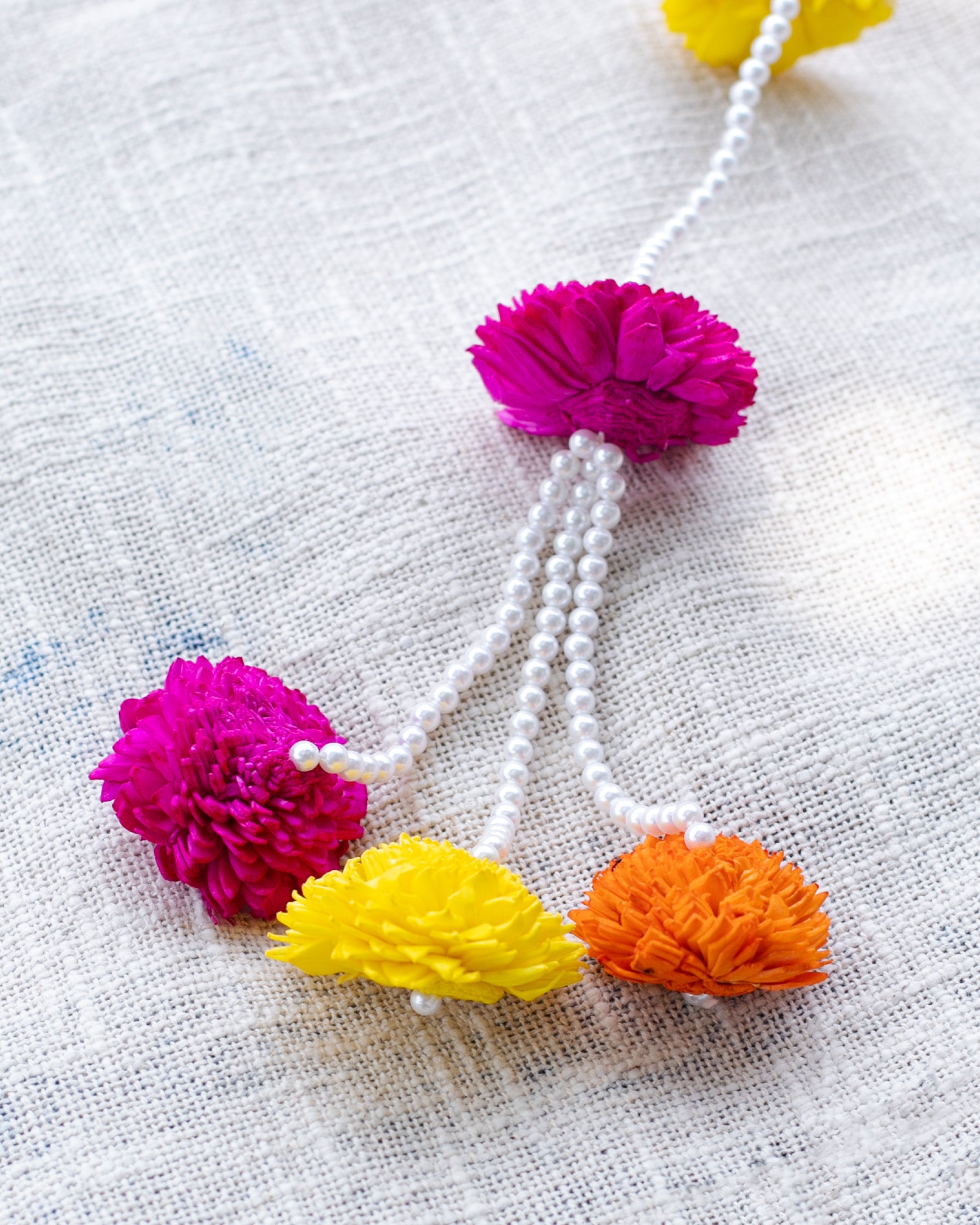 String With Flowers Pearl multicolor sola wood flowers string- 6ft – House Of ILA