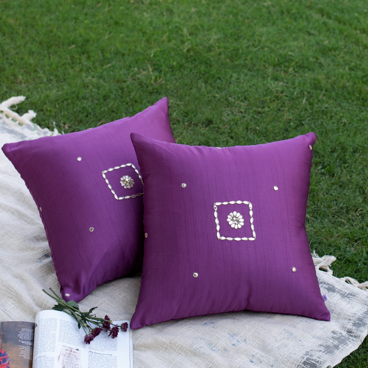 Mriya petal cushion cover - 18/18"